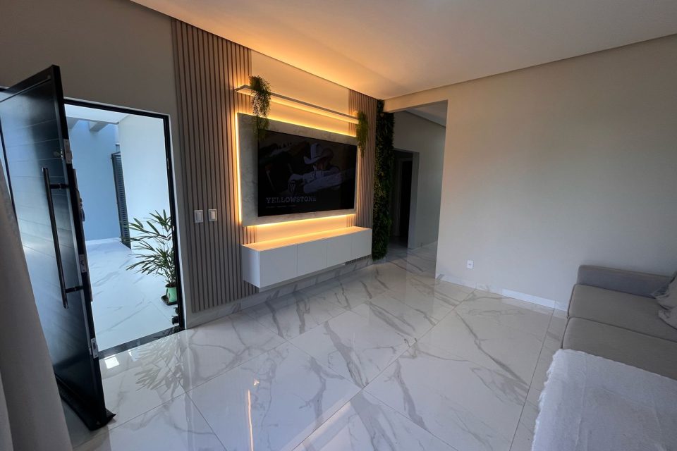 WhatsApp Image 2025-05-10 at 19.49.31 (1)