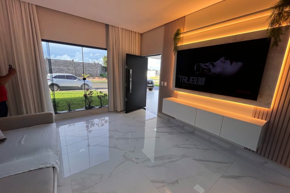 WhatsApp Image 2025-05-10 at 19.49.37 (1)