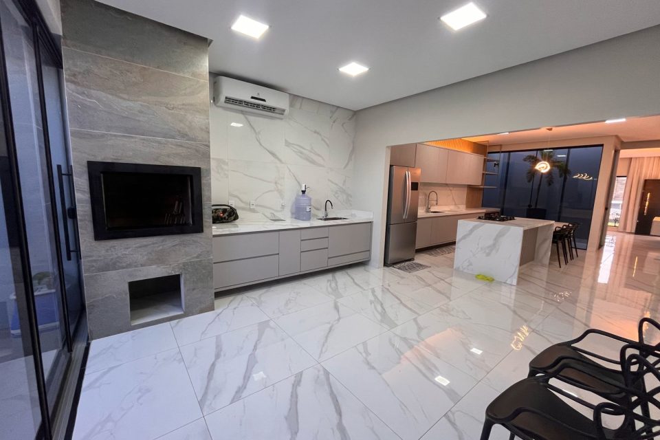 WhatsApp Image 2025-05-10 at 19.49.39 (1)