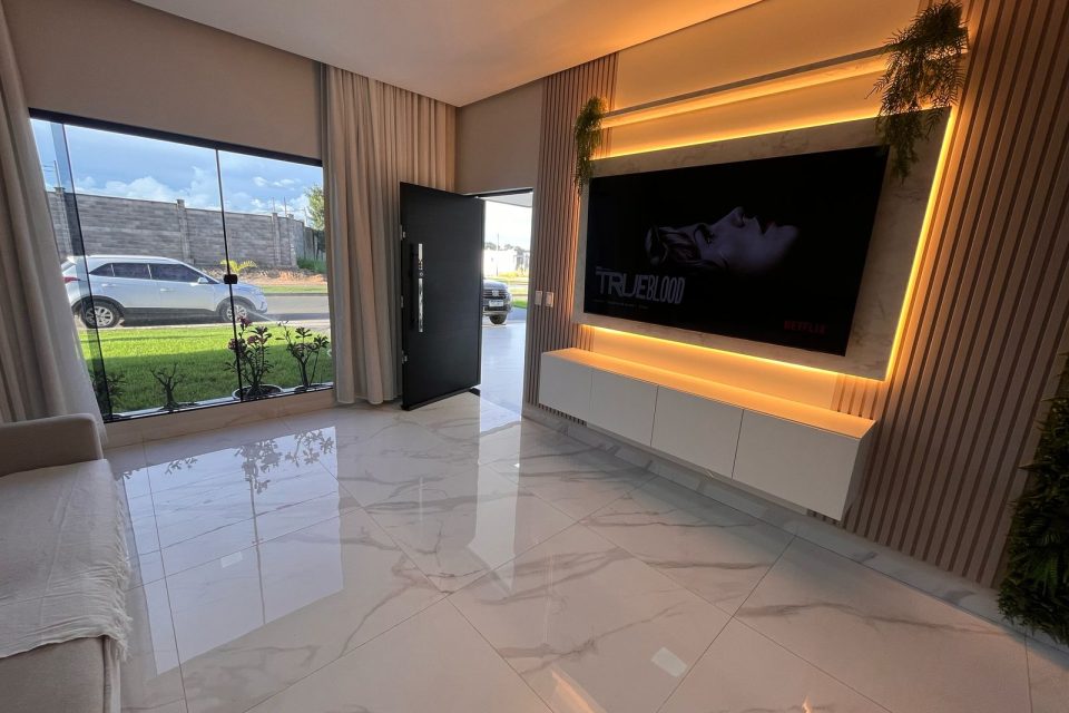 WhatsApp Image 2025-05-10 at 19.49.39