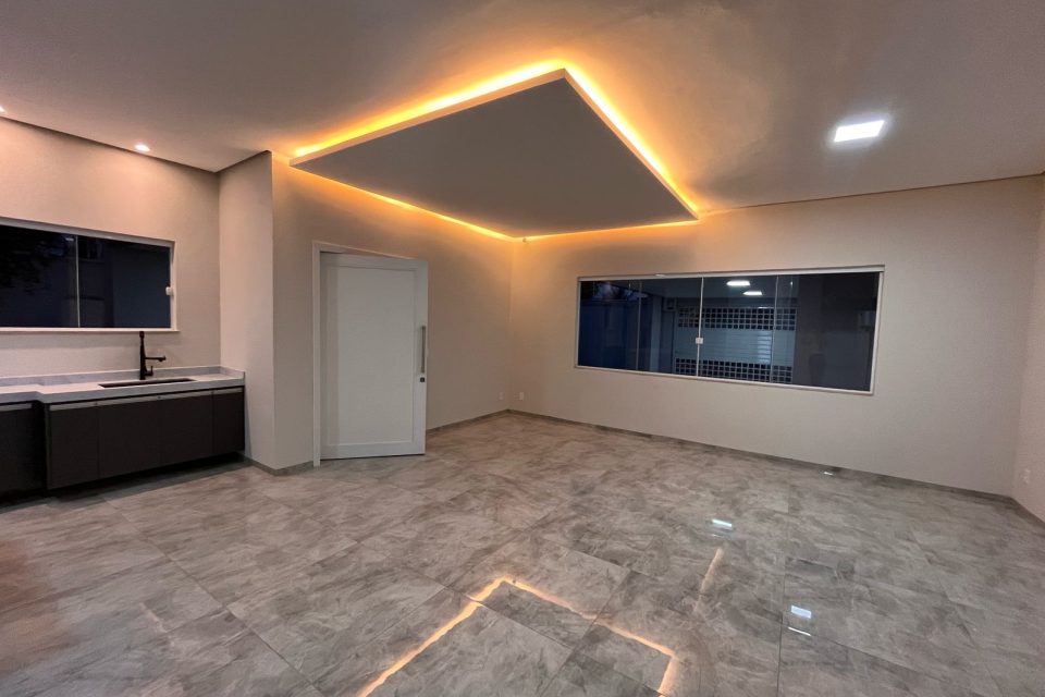 WhatsApp Image 2025-05-11 at 21.05.38 (1)