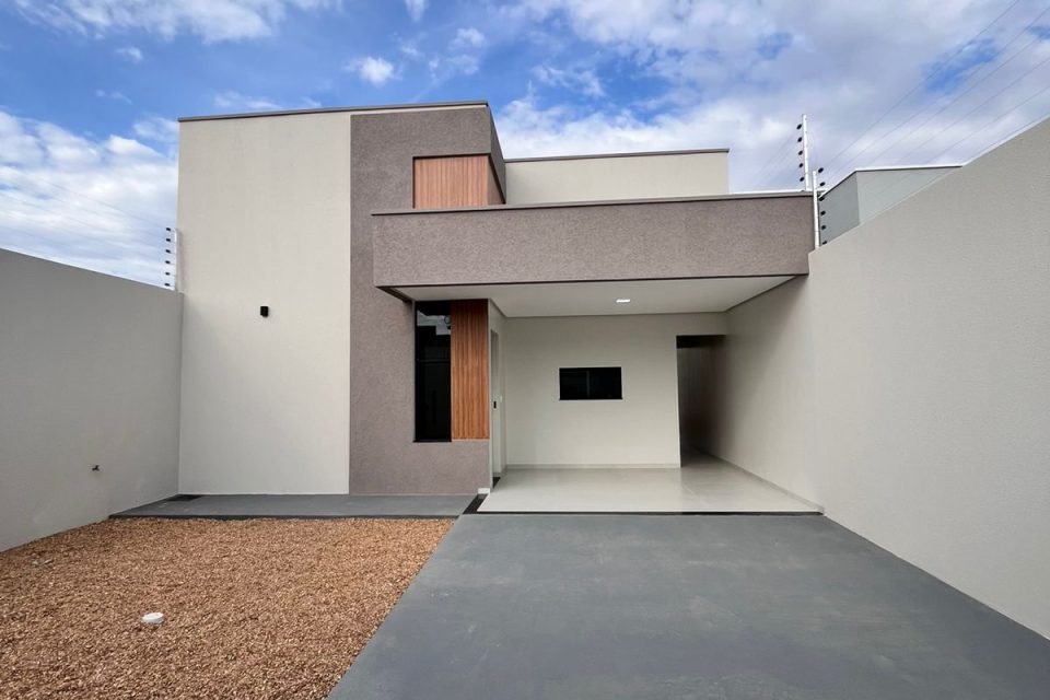 WhatsApp Image 2025-08-13 at 16.53.16 (2)